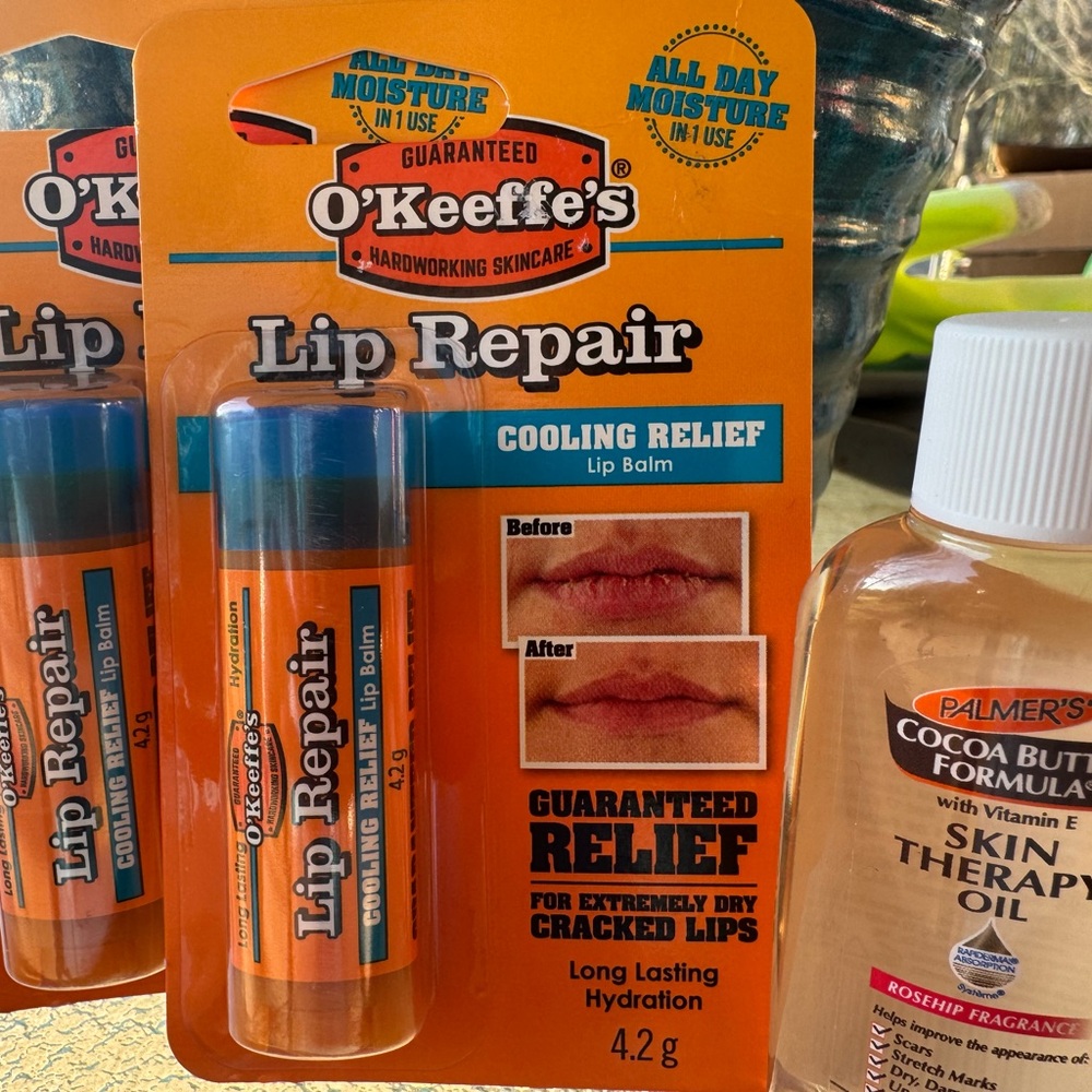 Bundle O'Keeffe's Lip Repair Cooling Relief Lip Balm & Palmer’s Skin Oil